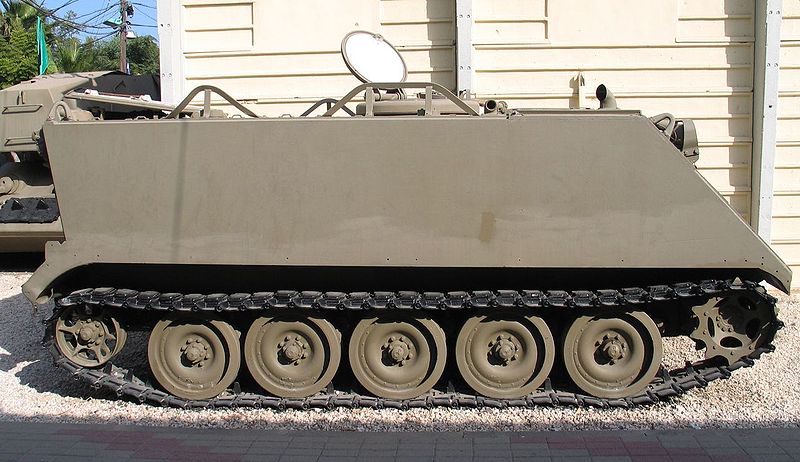 M113